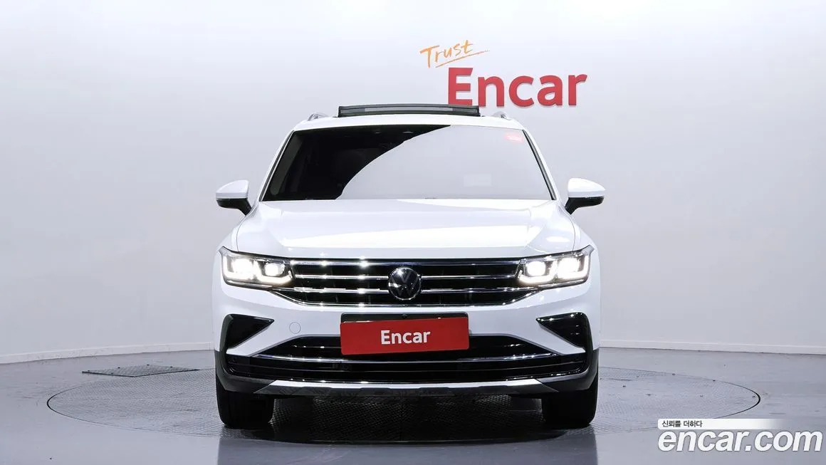 Volkswagen Tiguan — фото 4