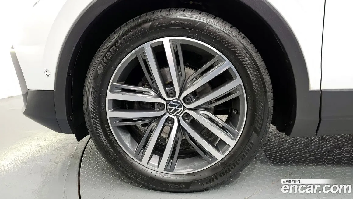 Volkswagen Tiguan — фото 5