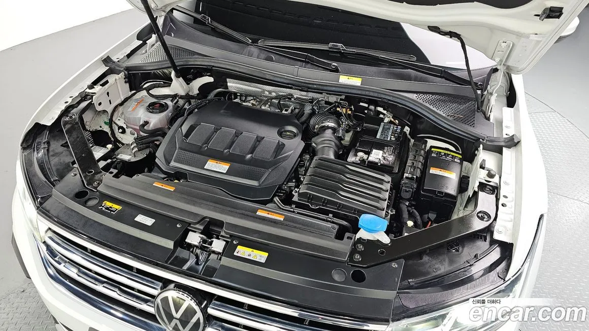 Volkswagen Tiguan — фото 6