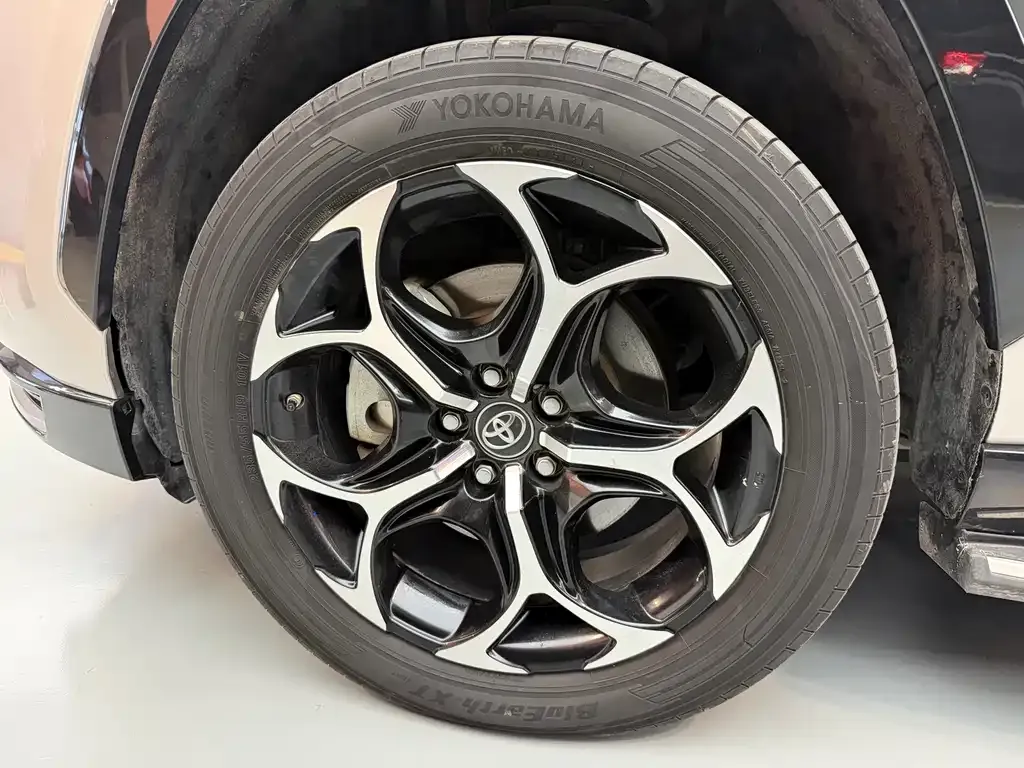 Toyota Wildlander New Energy 2022 из CN, фото 4
