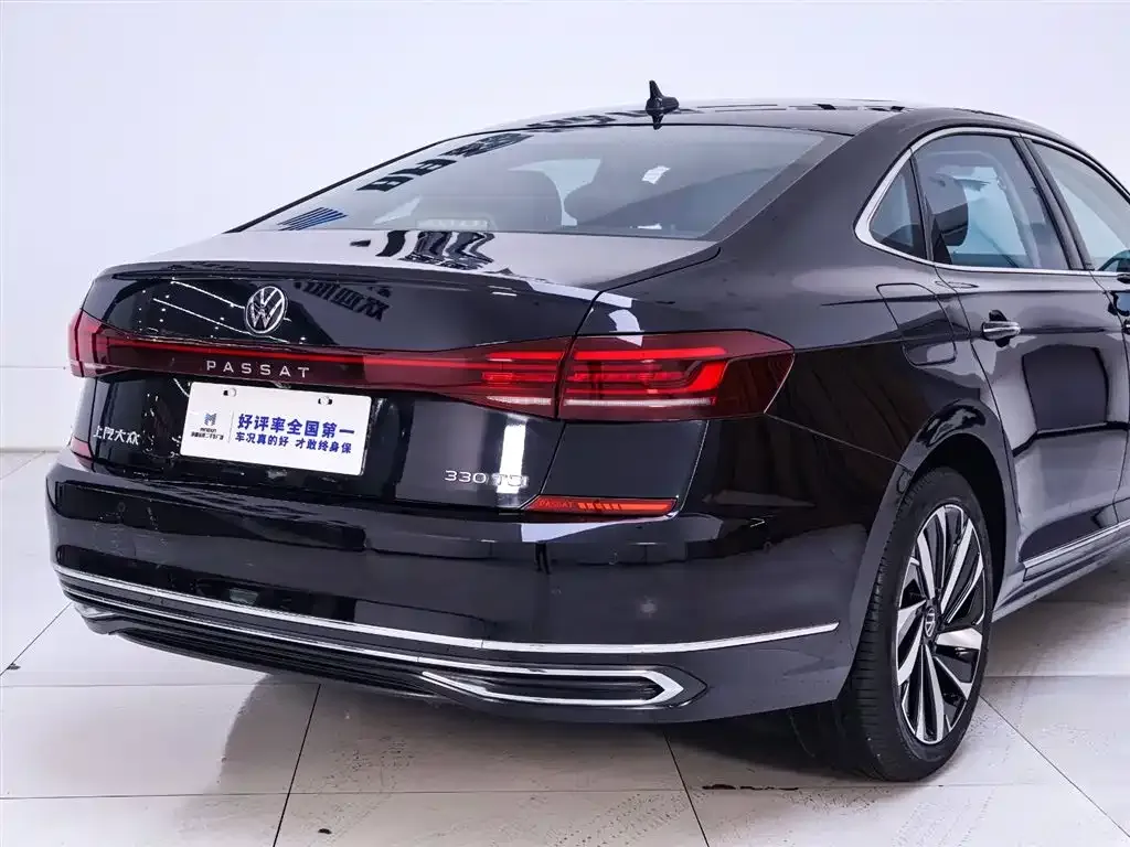 Volkswagen Passat 2022 из CN, фото 10