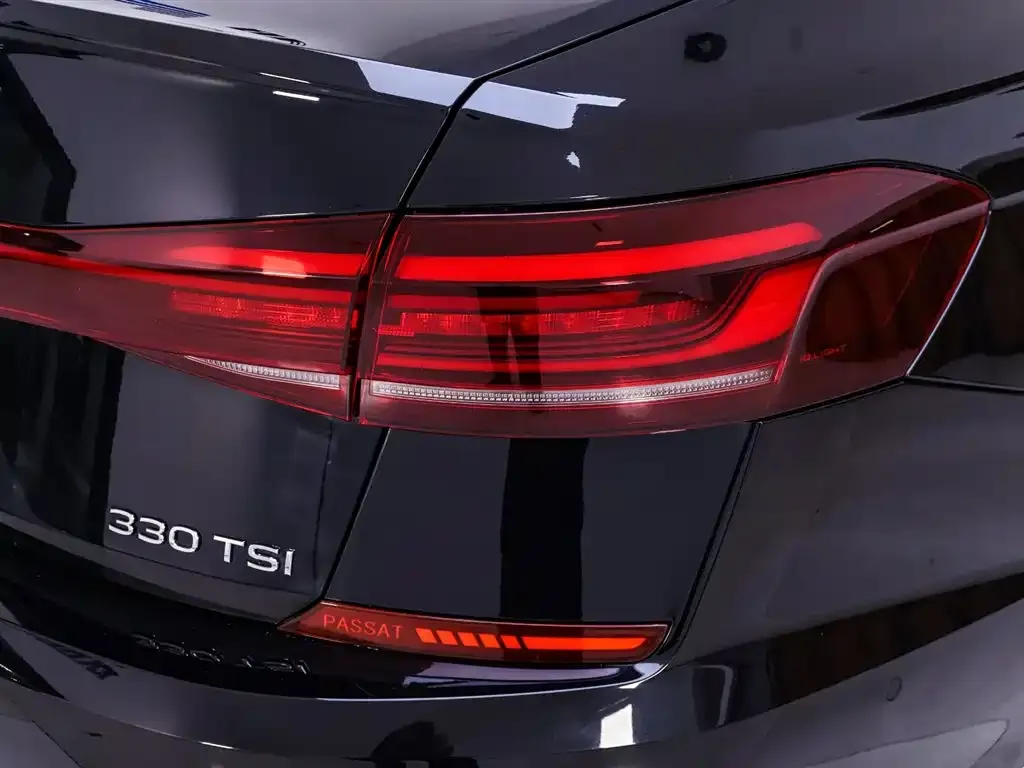 Volkswagen Passat 2022 из CN, фото 2