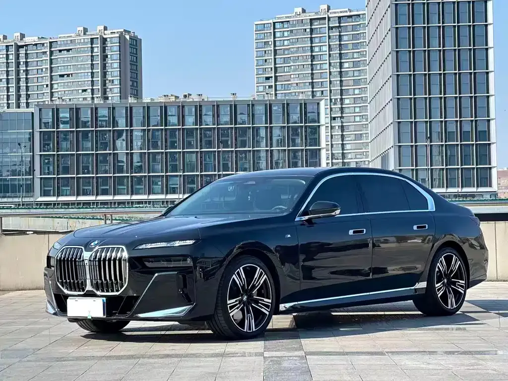 BMW 7 Series 2025 из CN, фото 1