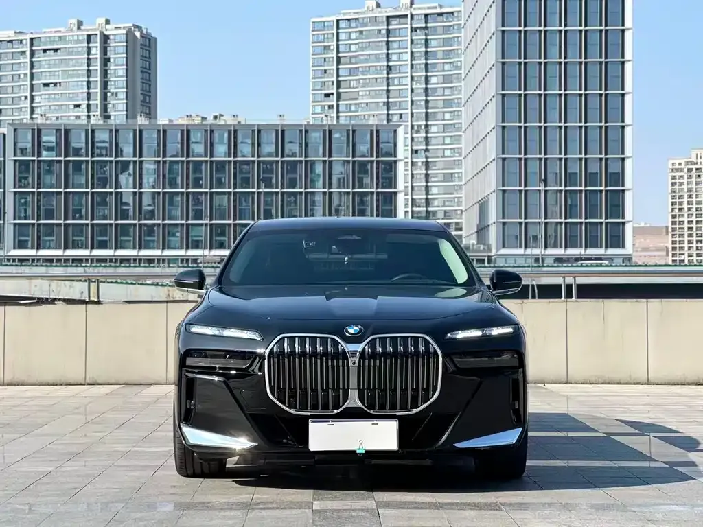 BMW 7 Series 2025 из CN, фото 7