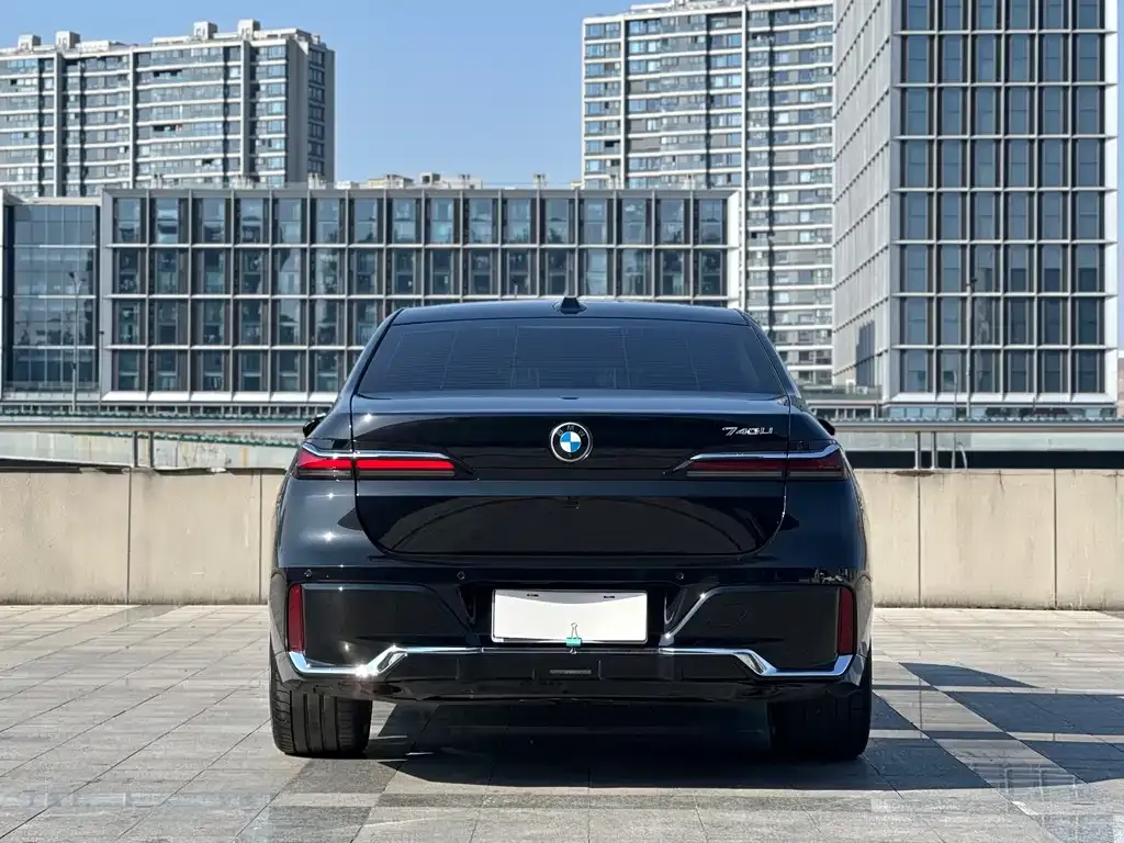 BMW 7 Series 2025 из CN, фото 6