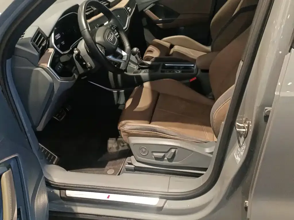 Audi Q3 2024 из CN, фото 6