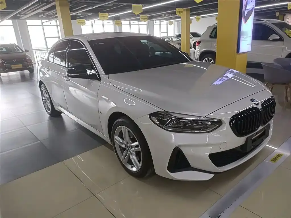 BMW 1 Series 2023 из CN, фото 6