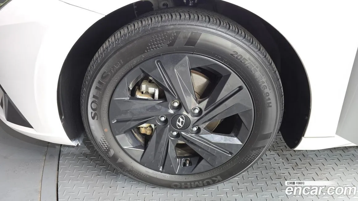 Hyundai AVANTE 2023 из KR, фото 3