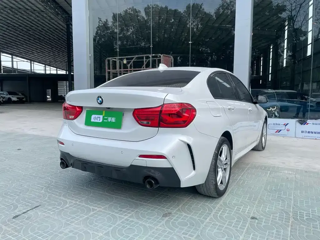BMW 1 Series 2023 из CN, фото 9