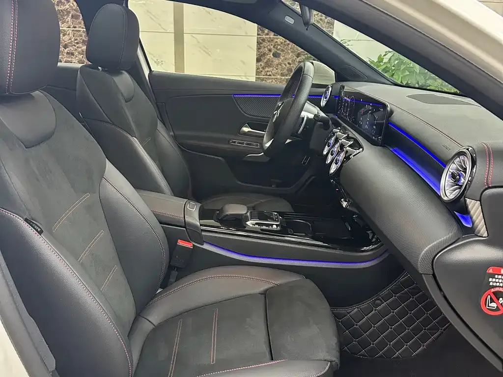 Mercedes-Benz A-Class 2024 из CN, фото 4