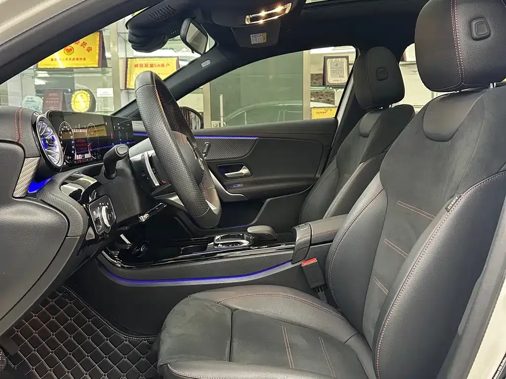 Mercedes-Benz A-Class 2024 из CN, фото 8
