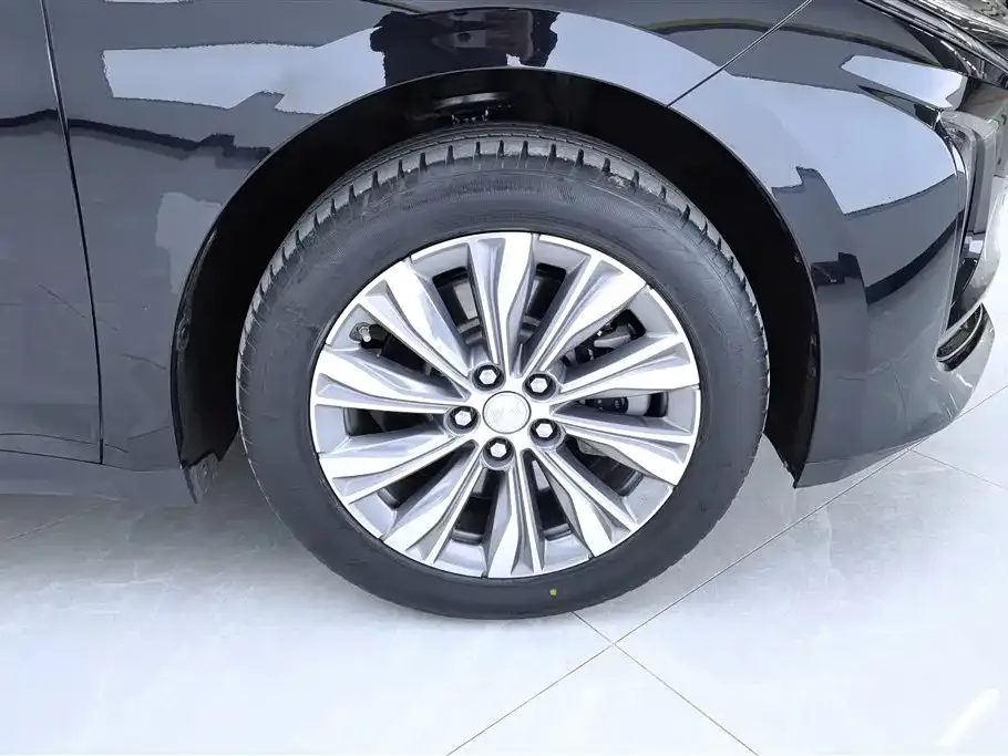 Hongqi E-QM5 2024 из CN, фото 2