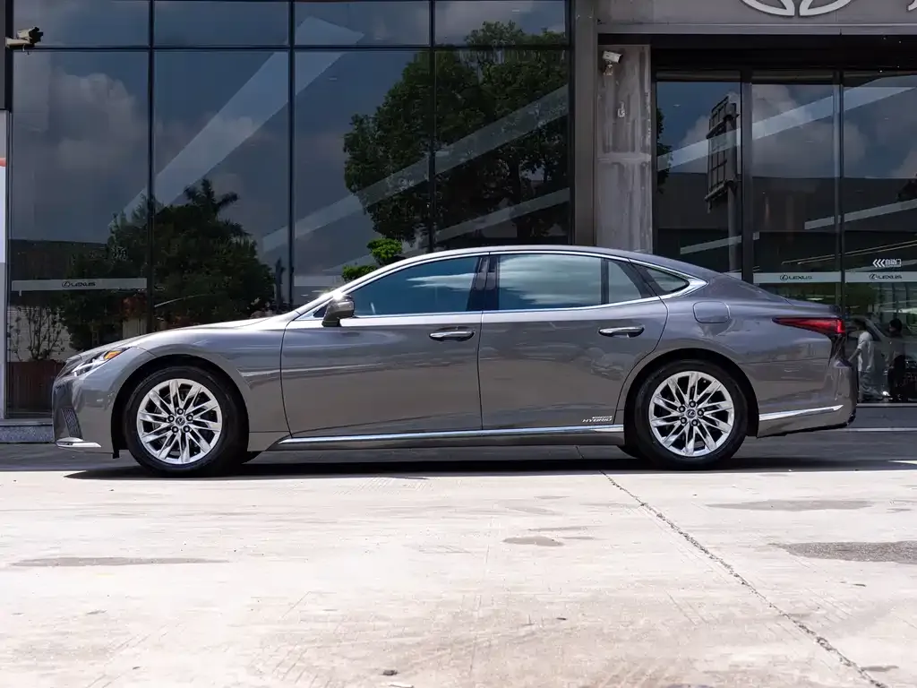Lexus LS 2022 из CN, фото 8