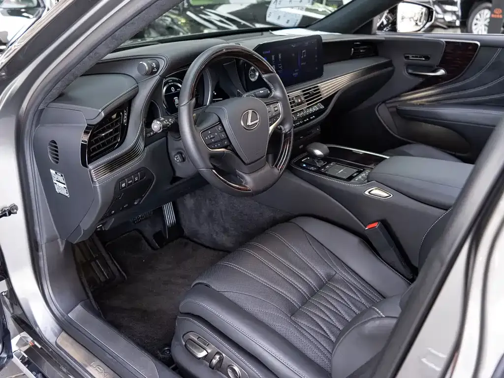 Lexus LS 2022 из CN, фото 7