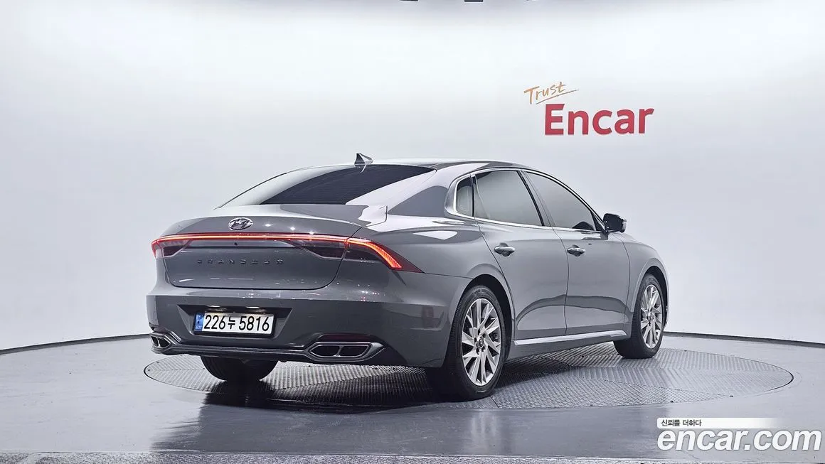 Hyundai Grandeur 2022 из KR, фото 2