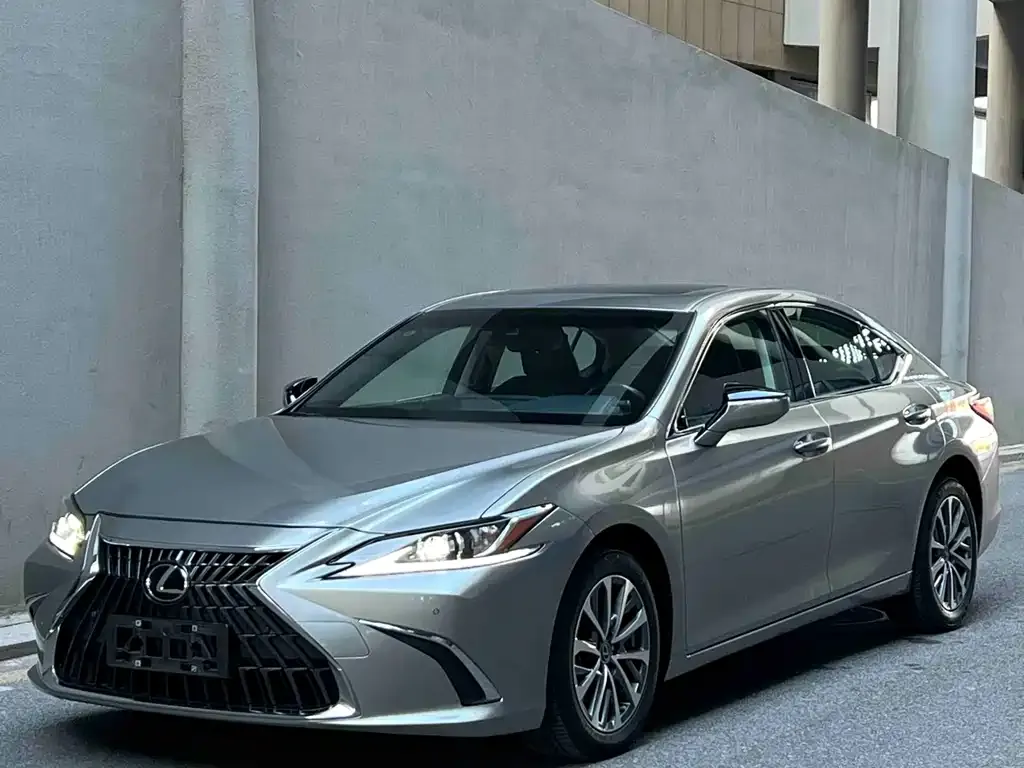 Lexus ES 2023 из CN, фото 1