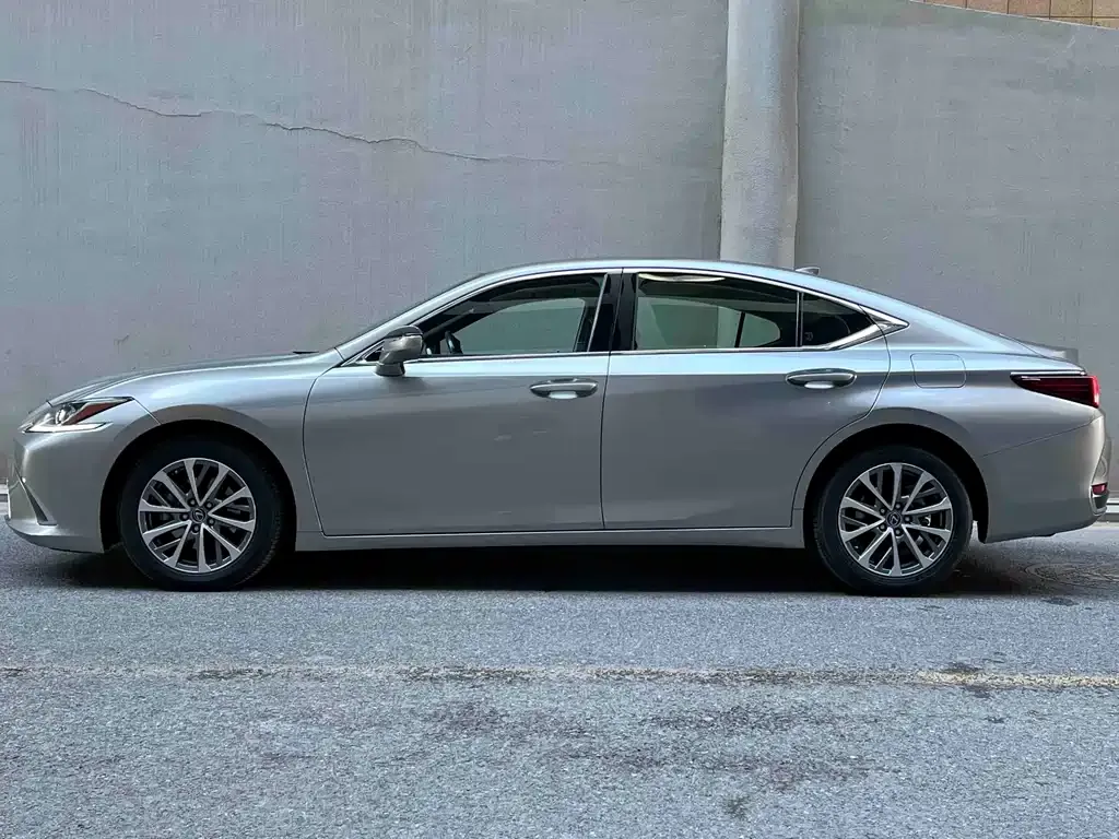 Lexus ES 2023 из CN, фото 9