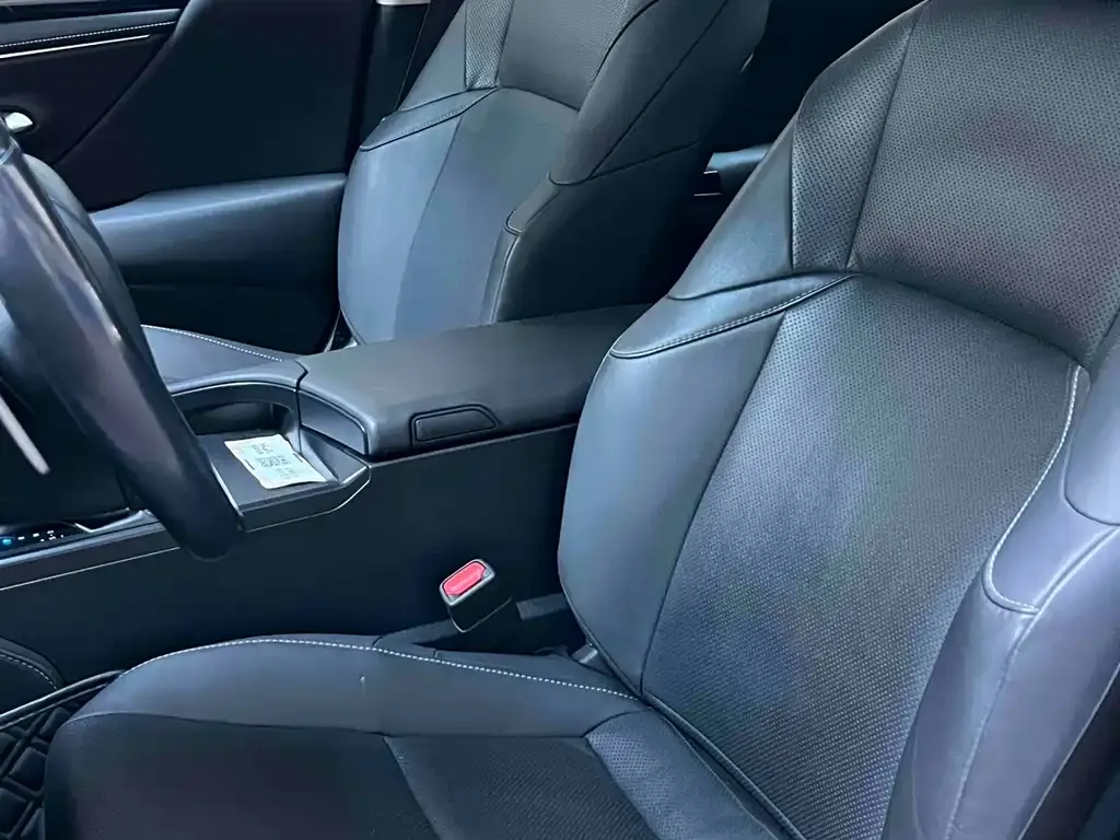 Lexus ES 2023 из CN, фото 8