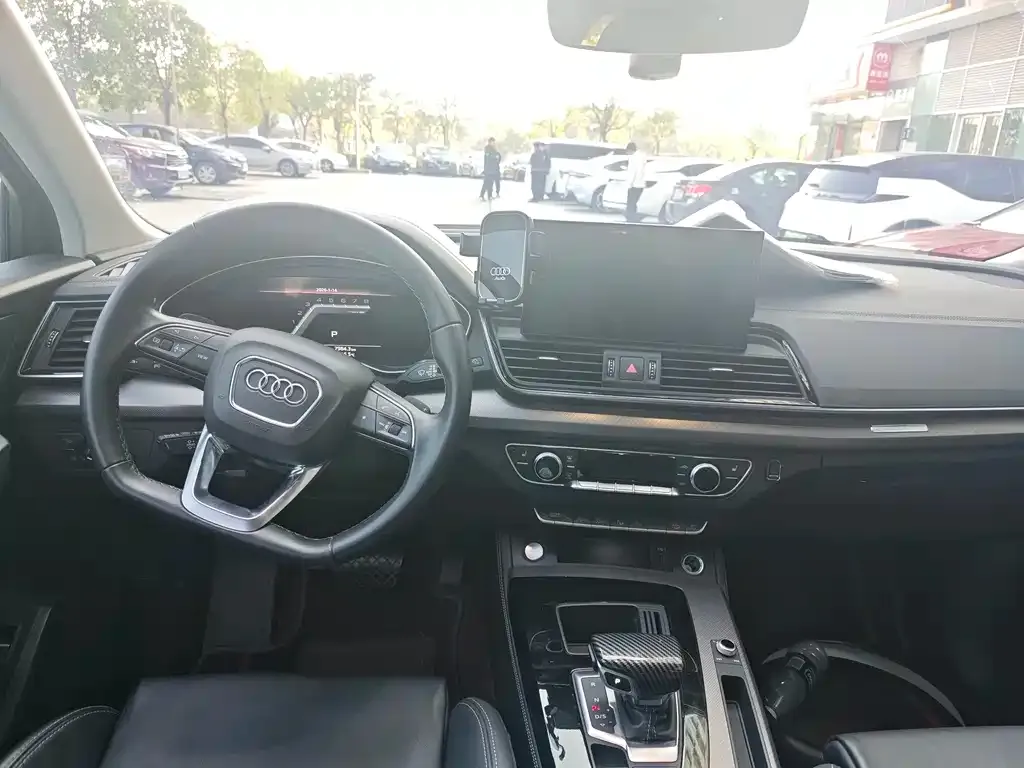 Audi Q5L 2022 из CN, фото 2
