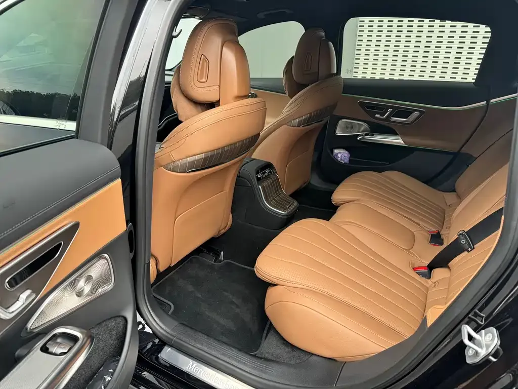 Mercedes-Benz E-Class 2025 из CN, фото 9