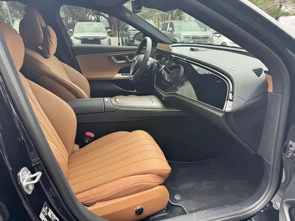 Mercedes-Benz E-Class 2025 из CN, фото 3