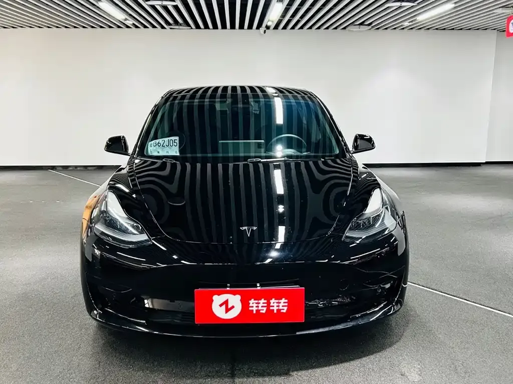 Tesla Model 3 — фото 2