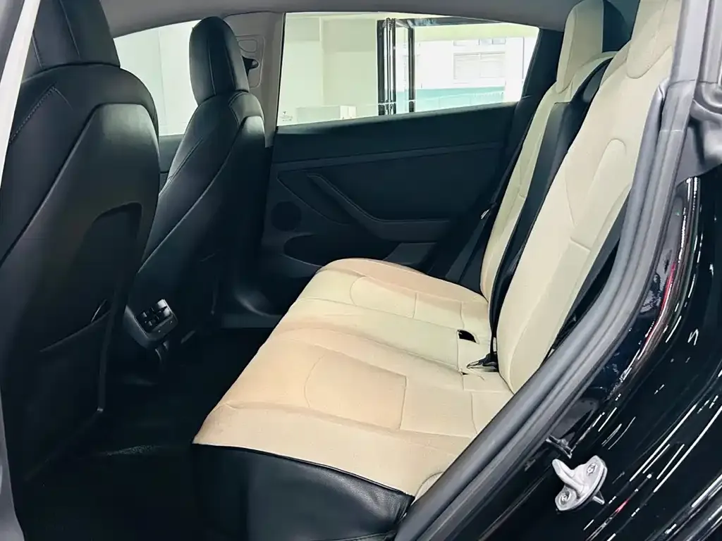 Tesla Model 3 — фото 10