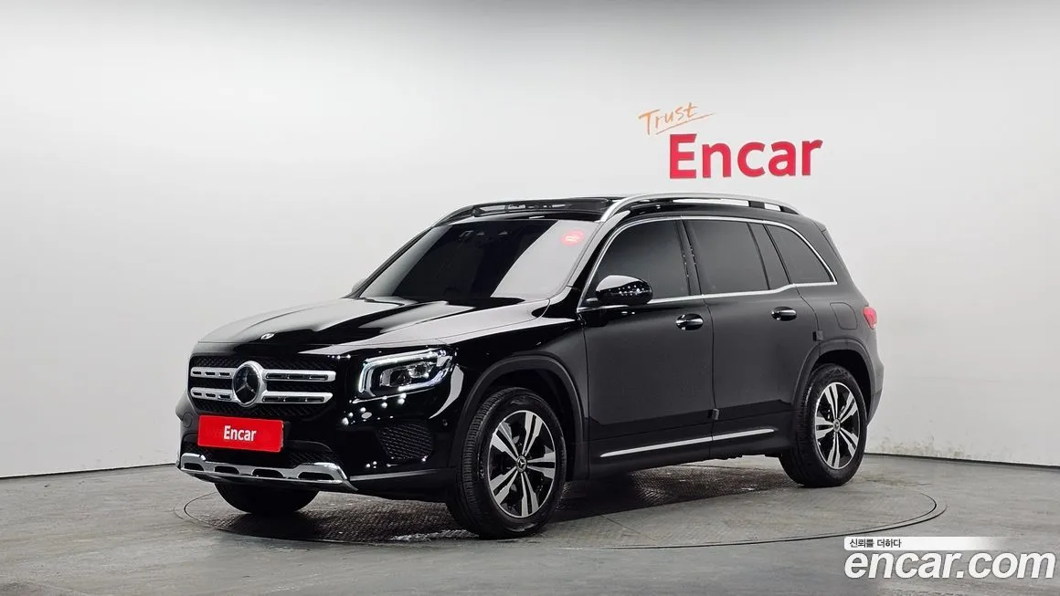 Mercedes-Benz GLB-Class — фото 1