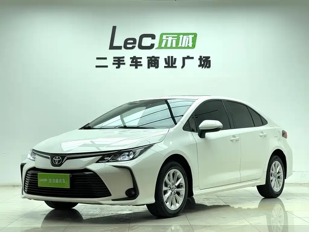 Toyota Corolla 2023 из CN, фото 1