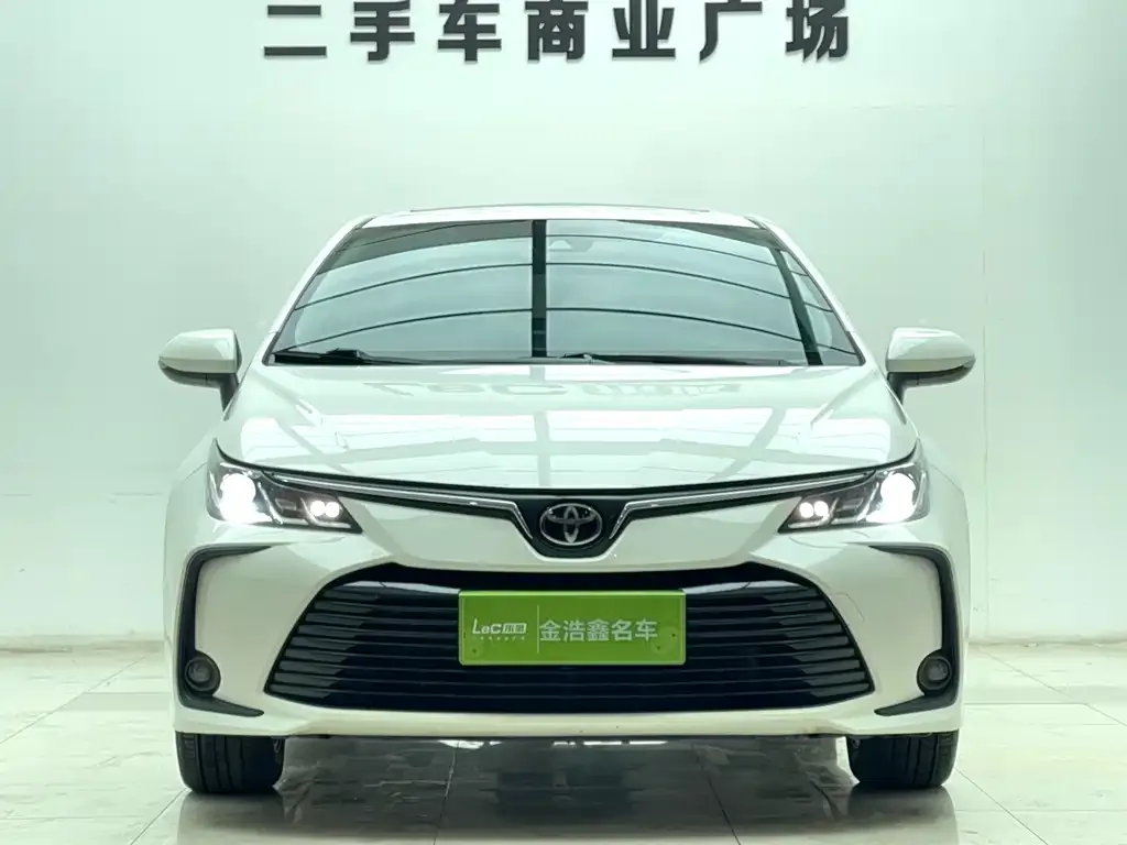 Toyota Corolla 2023 из CN, фото 2
