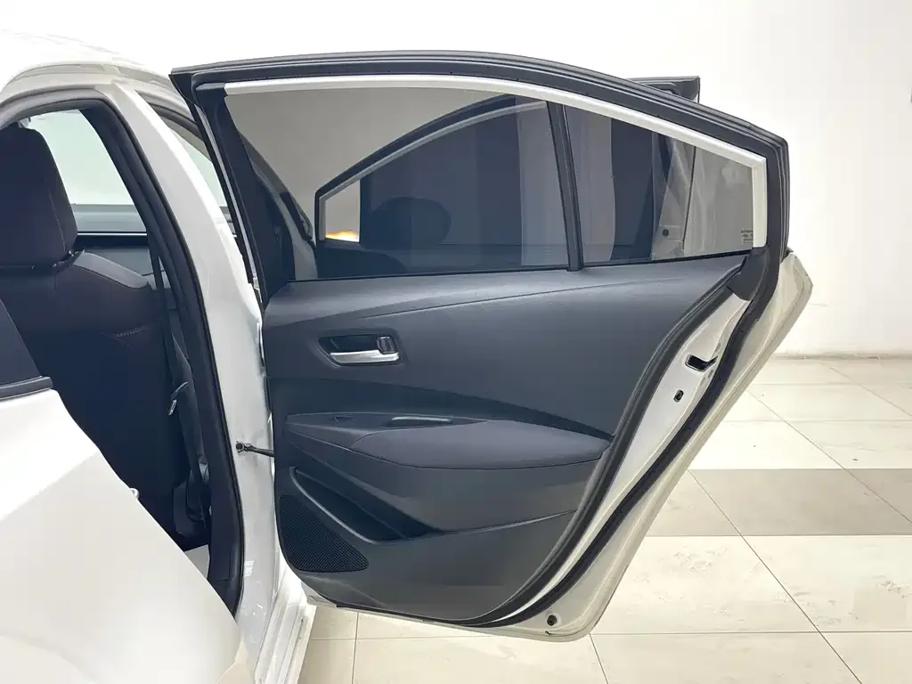 Toyota Corolla 2023 из CN, фото 5