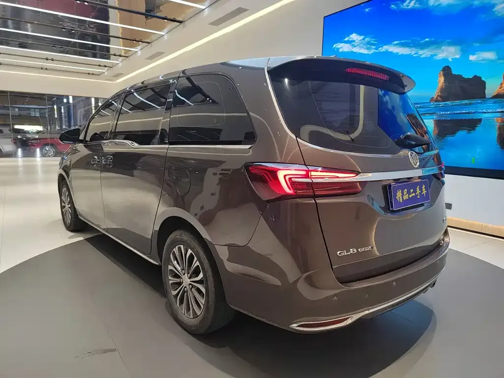 Buick GL8 2023 из CN, фото 9