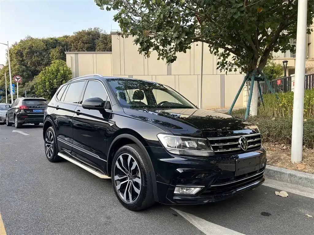 Volkswagen Tiguan L — фото 8
