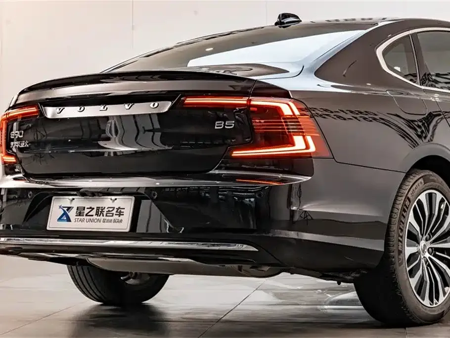 Volvo S90 — фото 9