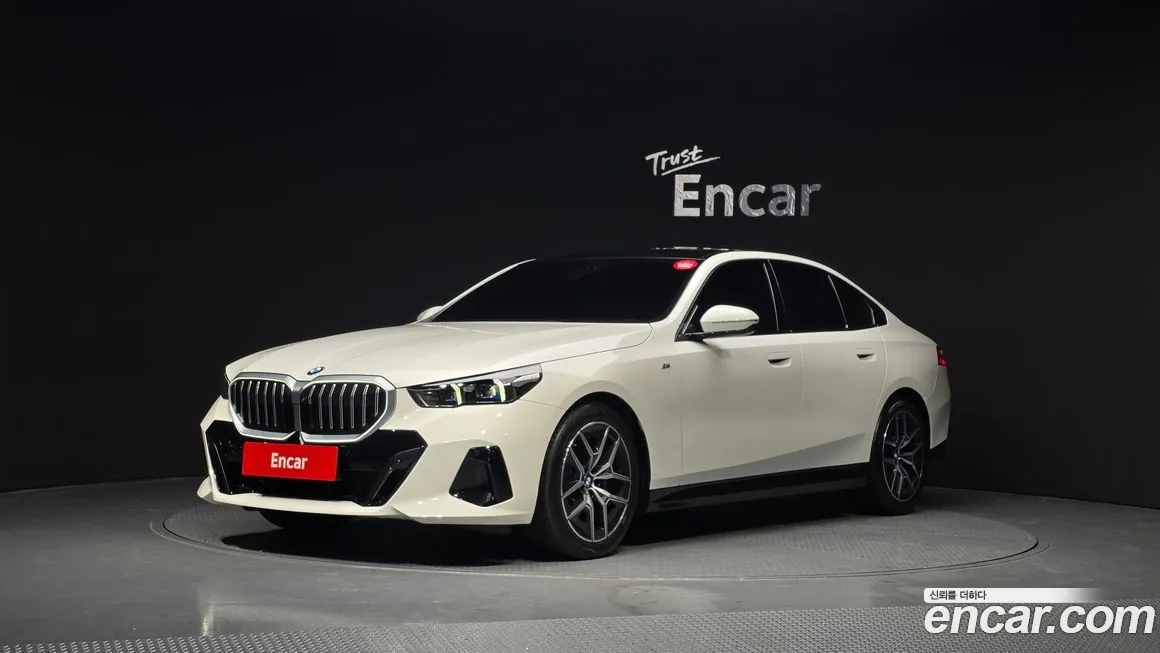 BMW 5-Series 2024 из KR, фото 1