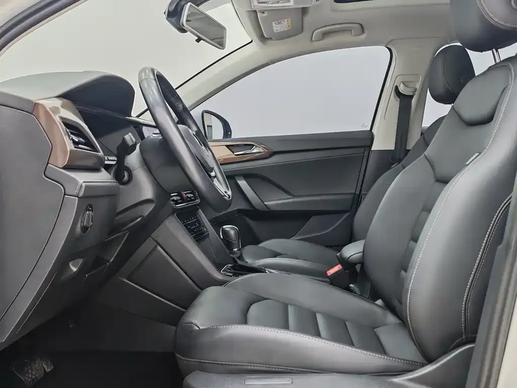 Volkswagen Tharu 2022 из CN, фото 7
