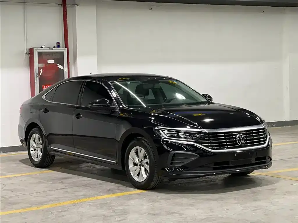 Volkswagen Passat 2023 из CN, фото 5