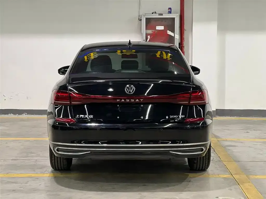 Volkswagen Passat 2023 из CN, фото 3