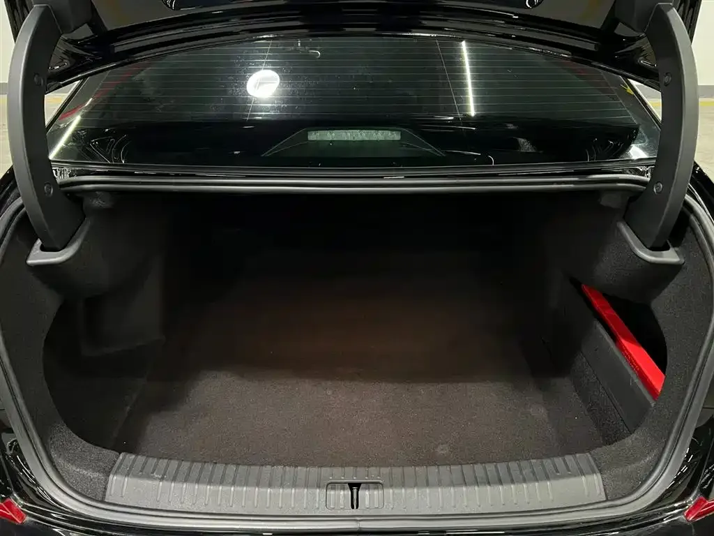 Volkswagen Passat 2023 из CN, фото 7