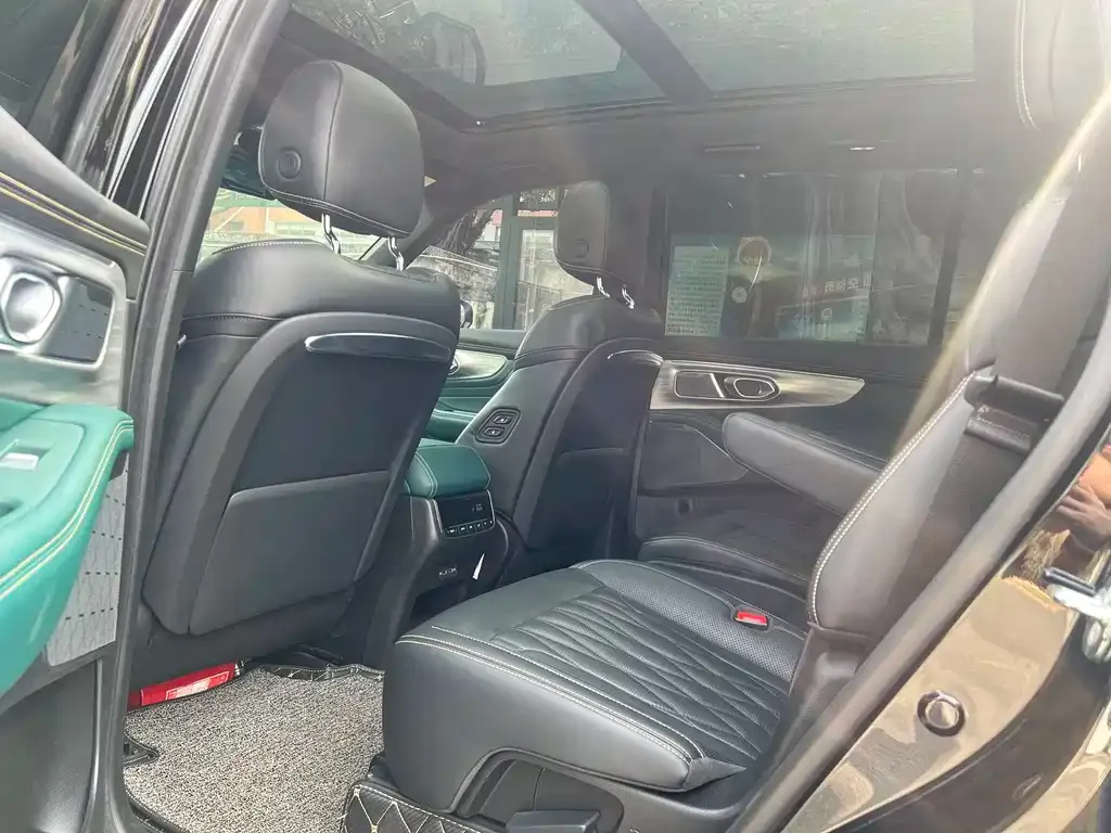 GAC Motor Trumpchi GS8 — фото 2