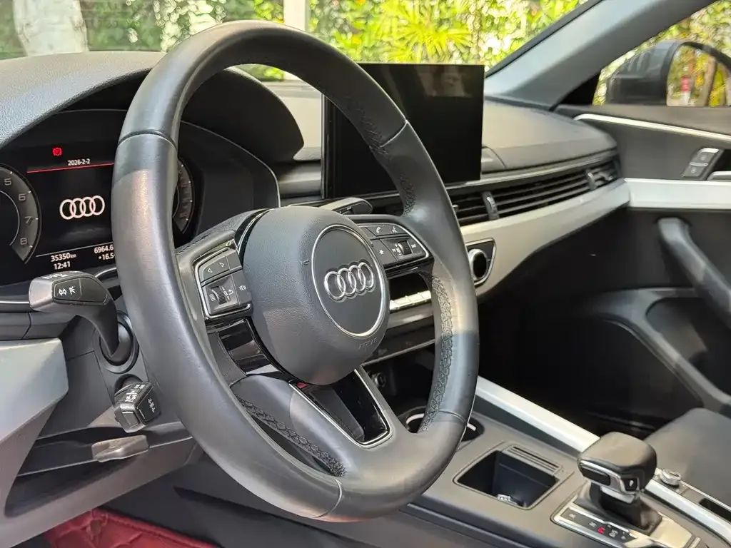 Audi A4L 2024 из CN, фото 8