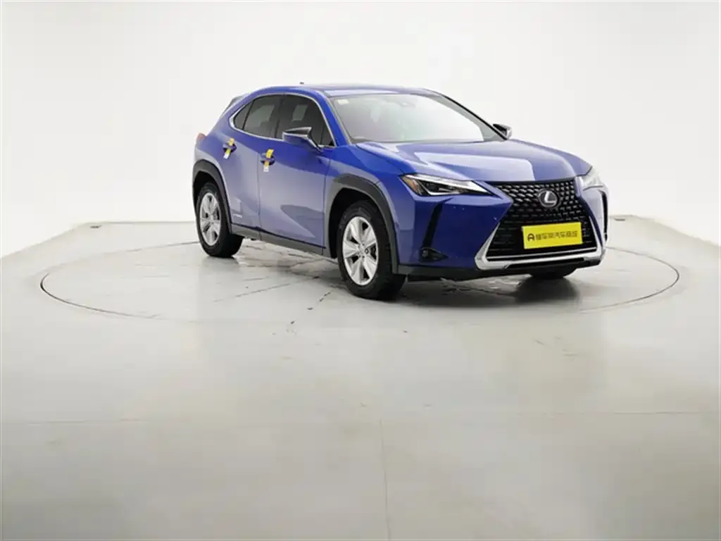 Lexus UX — фото 7