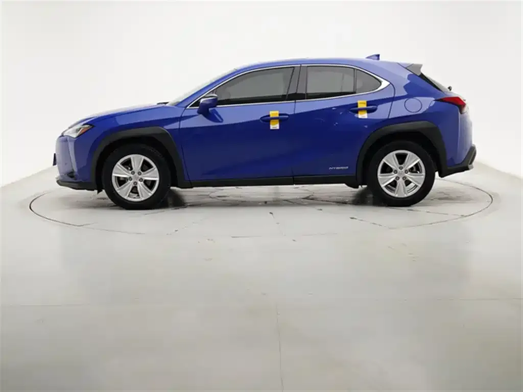 Lexus UX — фото 10