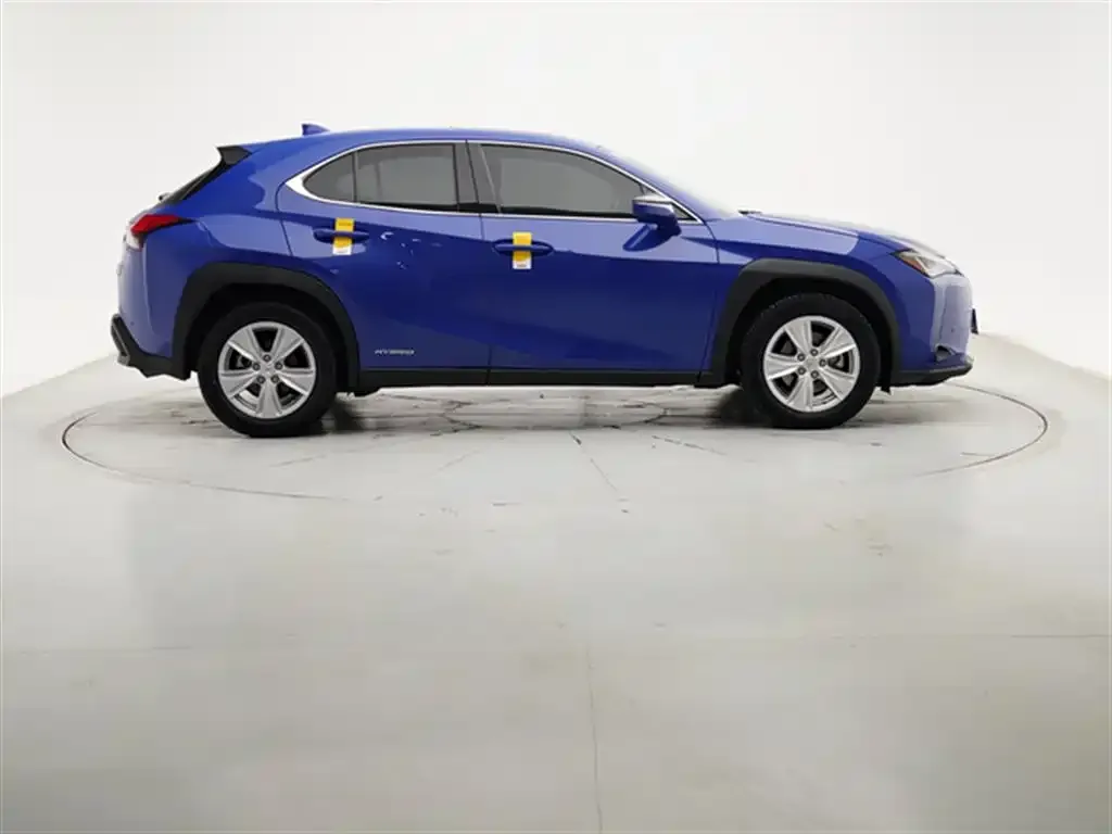 Lexus UX — фото 4