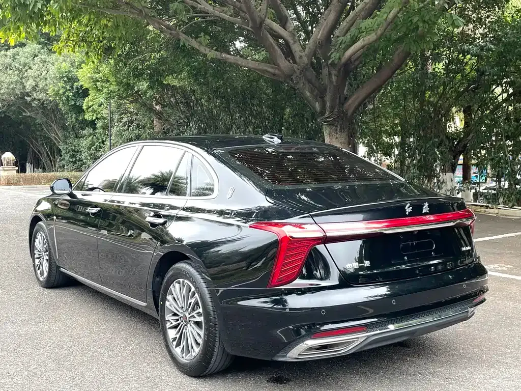 Hongqi H5 — фото 6