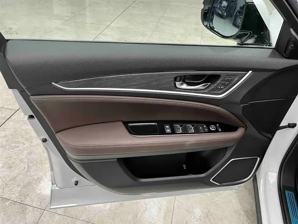 Honda UR-V 2023 из CN, фото 3