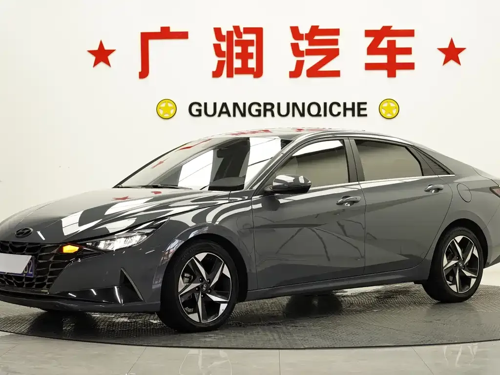 Hyundai Elantra 2023 из CN, фото 1