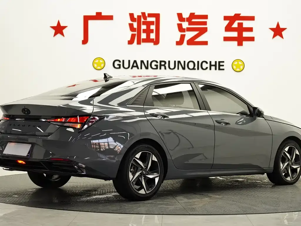 Hyundai Elantra 2023 из CN, фото 3