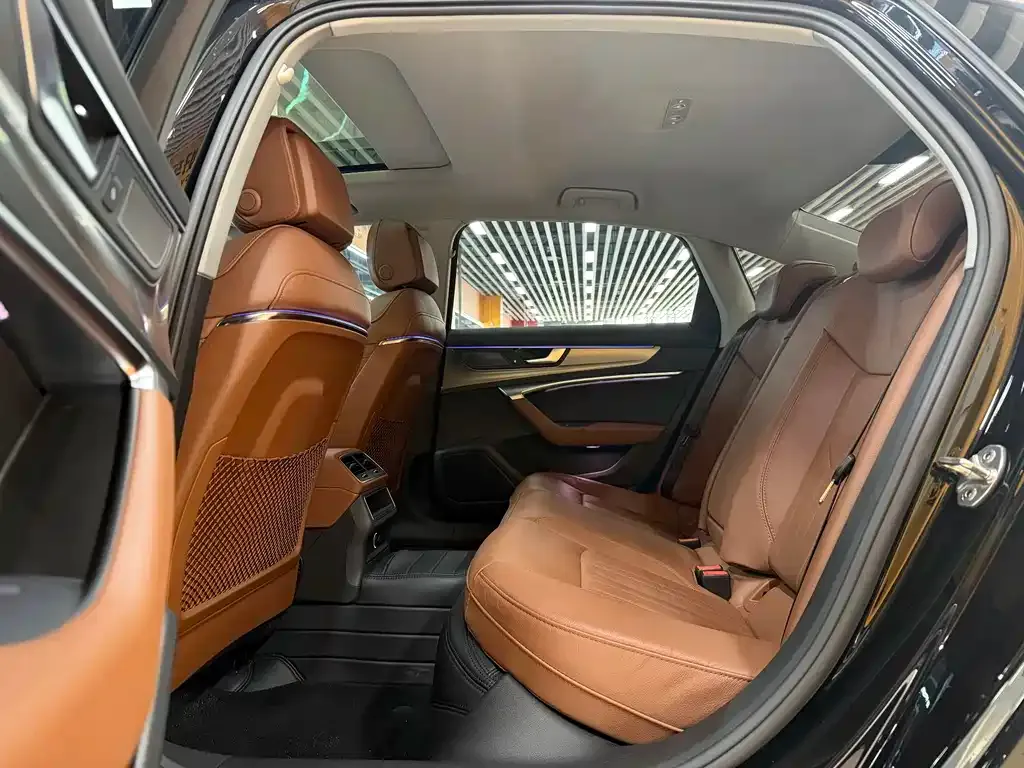 Audi A6L 2022 из CN, фото 7