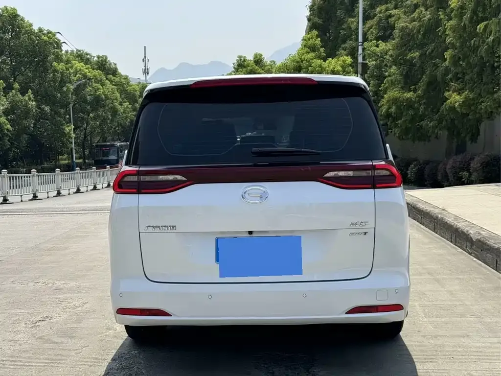 GAC Motor Trumpchi M6 — фото 10